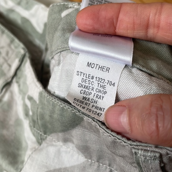 Mother The Shaker Chop Crop Fray in Desert Print SZ 30 A5 - Picture 6 of 8